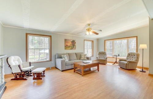 Albion House | Near Waterville Cozy Midcoast Vacation Rental!