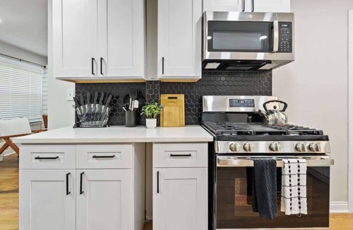Bensenville House | Near White Pines Golf | Backyard | LCP Collection