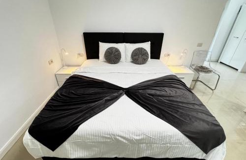 Timisoara Apartment | Nearby Lake Romantic Retreat