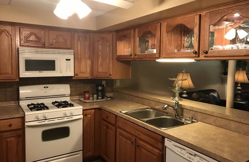 Lancaster Apartment | Neat and Nifty1 bedroom apartment in Lancaster