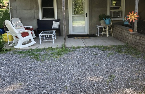 Lancaster Apartment | Neat and Nifty1 bedroom apartment in Lancaster