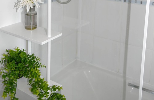 Little Hay Apartment | NEC bliss Suite near Birmingham Airport and resort world arena|HS2 Contractors