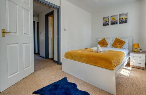 Little Hay Apartment | NEC Exhibitor Home, Stay near Birmingham Airport
