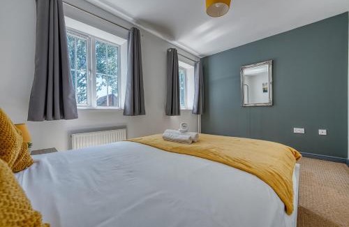Little Hay Apartment | NEC Exhibitor Home, Stay near Birmingham Airport