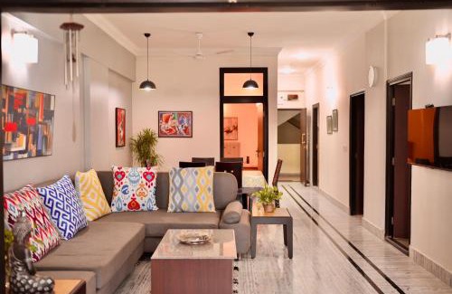Taltala Bed & Breakfast | Neelam Homestay B&B - Blueberry Room