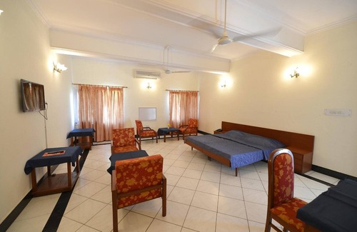 Thanesar Hotel | Neelkhanthi tourist resort