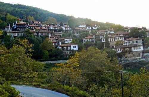 Panteleimon Apartment | Nefeli