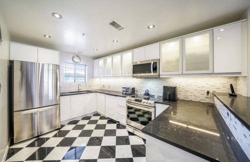 Village Fairways House | Negotiated rates - Contact Owner!