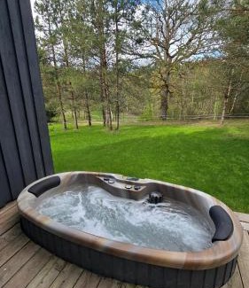 Renavas House | NEILA - 'Virš Ąžuolų' - Forest SPA - FREE jacuzzi