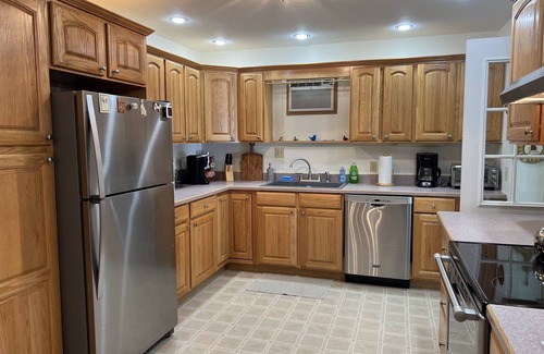 Oneonta House | Nelson House - Pool, game room, basketball court, near All Star Village