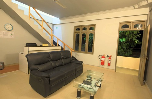 Omadhoo House | Nemo Inn