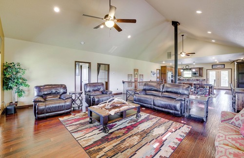 Newton County House | Neosho Home on 90 Acres w/Private Pool & Fire Pit