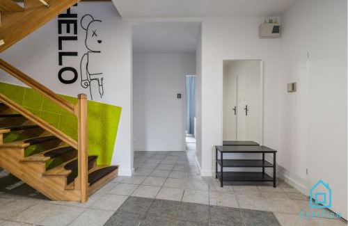 Siedlce House | Neptune Room - 15 min to Old Town Gdansk