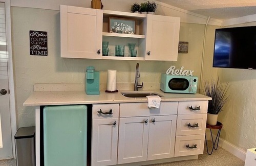 Weeki Wachee Gardens Cabin | Neptune's Grotto Waterfront Retreat