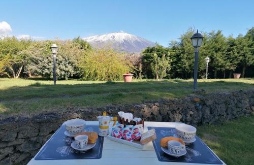 Bronte House | Nero Etna