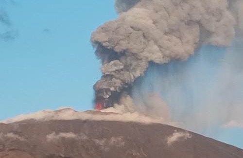 Bronte House | Nero Etna