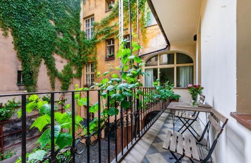 Hradcany Apartment | Nerudova Lesser Town Apartments