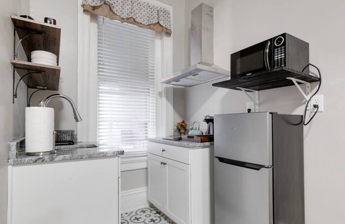 Fan District Condo | Nest & Rest/Free Parking/Museum/City Access