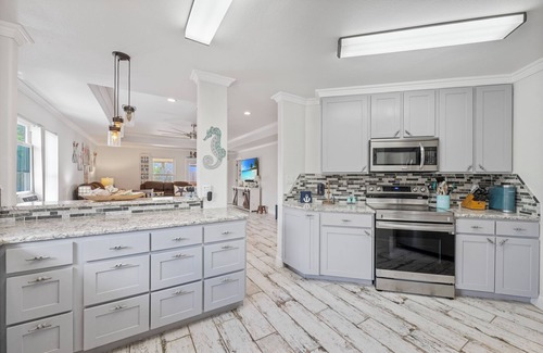 Port Aransas House | Nestled in downtown Port Aransas and just minutes from the beach