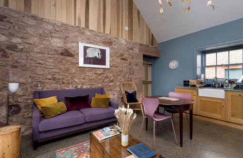 Haddington Cottage | Nestled in expansive grounds, this rural retreat is a sanctuary for couples and solo adventurers.