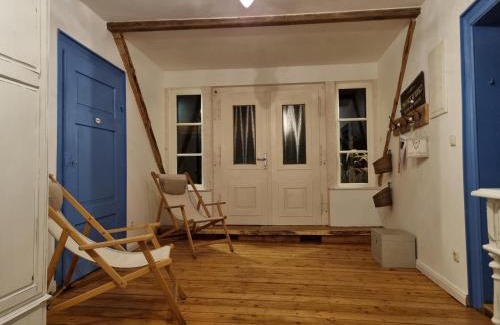 Lachendorf Apartment | NEU! Alte Schule Jarnsen Oberstübchen mit Balkon