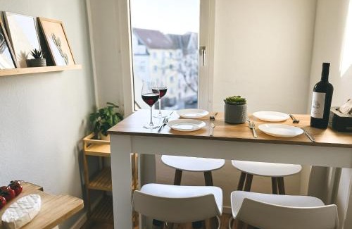 Holsterhausen Apartment | NEU Life&Work 2-4-Betten mit Stehschreibtisch am Uni-Klinikum