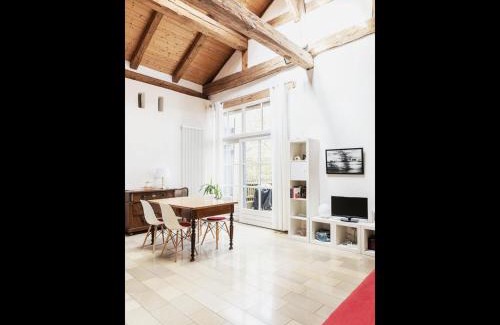 Schernfeld Apartment | NEU! Studio Beim Kirchschuster