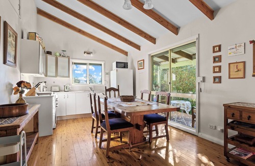 Millfield Cottage | Neudorf Country Retreat Cottage - Go where your dog is welcome