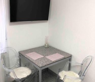 Waiblingen Apartment | Neues schönes Studio, zentral & direkt an der Rems