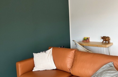 Hainholz Apartment | Neues, Trendy Dachgeschoss Apartment Nähe Stadtzentrum, Messe, Uni
