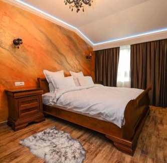 Luna House | Nevan Luna Home