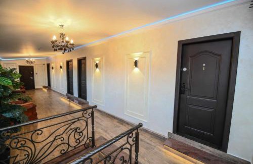 Luna House | Nevan Luna Home
