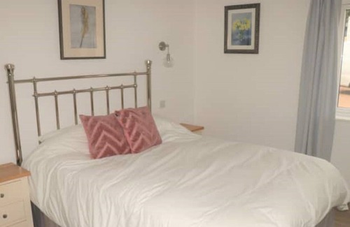 Farley Cottage | New 2 bed detached Cottage near Salisbury set in the country side