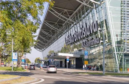 Ruzinov Apartment | New 2 Bedroom apartment by the airport - FREE PARKING