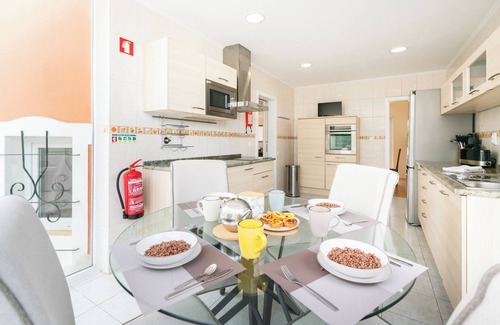 Montes de Alvor Villa | NEW 2024! Villa Mimosa - Sleeps 9 - Games Room, Cinema Room, Private Pool