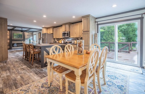 Gaffney Other | New 3-bedroom country farmhouse with bold creek and new hot tub in Gaffney!