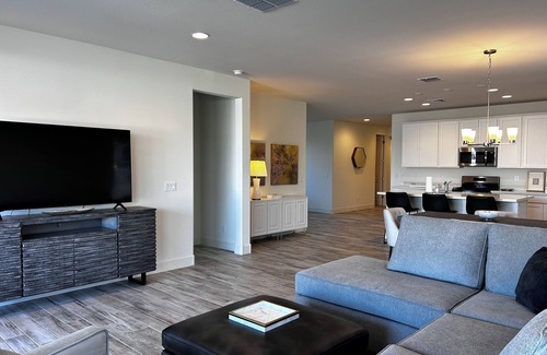 Maricopa County House | New 3-bedroom home in Litchfield Park w/outdoor area. Near Hiking & Golfing