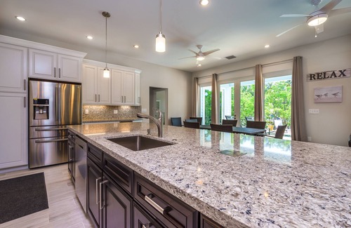 Coury House | New 3 Bedroom Home with Dockage, Pool, ICE MAKER on 13th St in KCB
