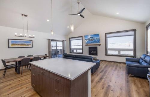 Four Corners House | New 3BR condo in Bozeman w/mtn views and trails