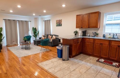 Ampere Apartment | New 4 Apts-198-3 Bed Apt 1st Floor & 3 Bed Apt 2nd Floor - 1 Bed Studio Apt Ground Floor & 1 Bed Studio Apt Ground Floor near Penn Station EWR Airport Hospital NYC