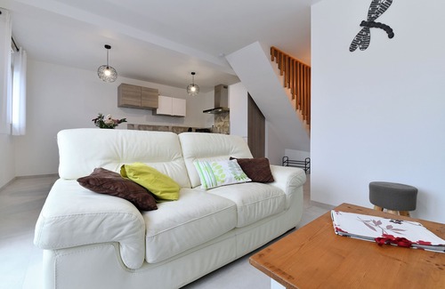 Ostheim House | New 4-person gîte, private parking and garden, 10 minutes from Colmar