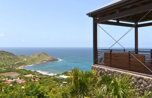 Devet Villa | New 5 BDRM Villa w Exceptional Views