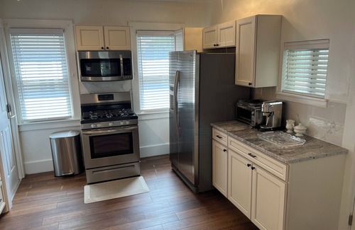 Eastside House | New 5 Bed 2 Bath near Syracuse University and Downtown with Plenty of Parking