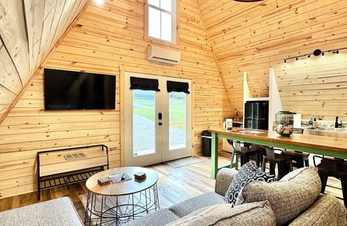 Clarkson Cabin | NEW A-Frame Stay Awhile near Mammoth Cave National Park & <1 mi to Nolin Lake!