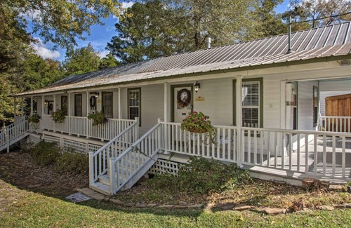 Jefferson Cottage | *NEW* Adorable French Country Cottage w/Free Bikes