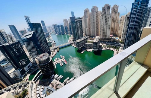 Dubai Marina Apartment | New Age Vacation Homes - 2BR in The Address Dubai Marina Mall Hotel