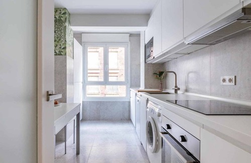 San Sebastian Apartment | New Amara Suite Friends & Families (+ Parking)