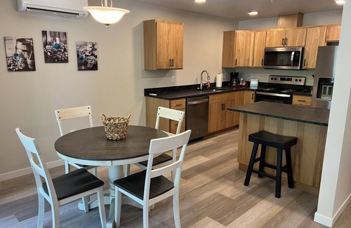 Cottage Grove Apartment | New and conveniently located