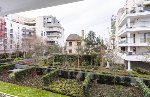 Bois-Colombes Apartment | New apartment and nice neighborhood