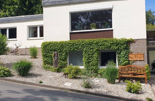 Goslar Apartment | New apartment in a prime location above the old town, ideal for couples, WLAN, parking